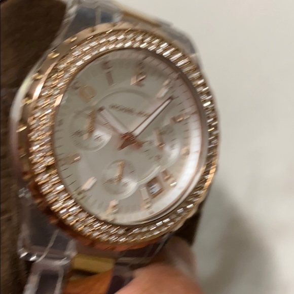 Watch - Picture 4 of 8